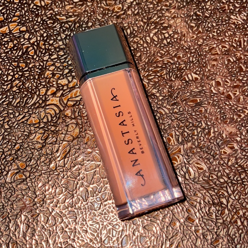 Peach Amber lip velvet Anastasia, Beverly Hills